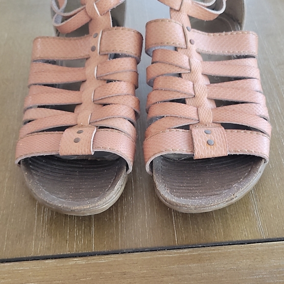 G H BASS & CO  LEATHER SANDALS - Picture 5 of 10